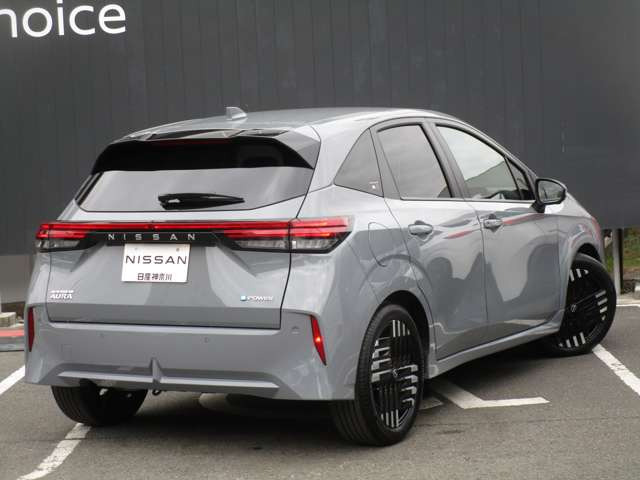 ノートオーラ1.2 G レザーエディション