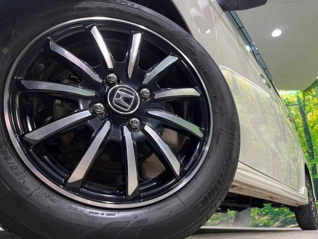 �y����14�C���`�A���~�z�C�[���z�O�ςɃ}�b�`���������A���~�z�C�[���𑕒����Ă���܂��B�e��ЊO�A���~�z�C�[����A�X�^�b�h���X�^�C�����戵�����Ă���܂��B���񂲑��k����������