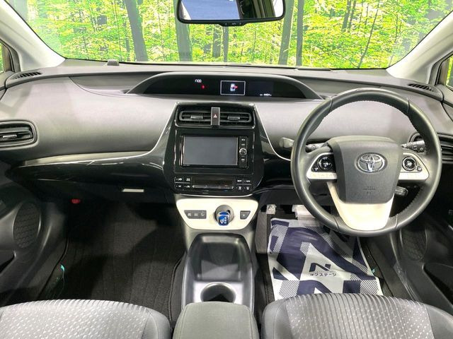 プリウス1.8 S セーフティ プラス