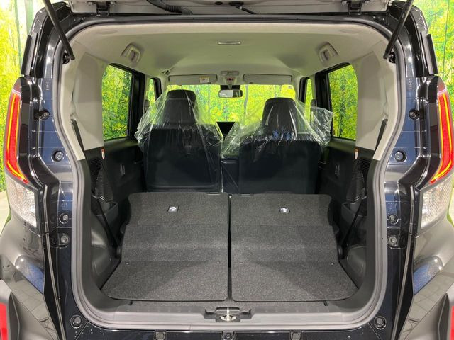 ���i�̂���������ʋ΁A���}���ɏ\���ȉ׎��X�y�[�X���m�ۂ��Ă���܂��B�Z�J���h�V�[�g��|���ƁA�傫�ȉו��̐ύڂ��\�ł���