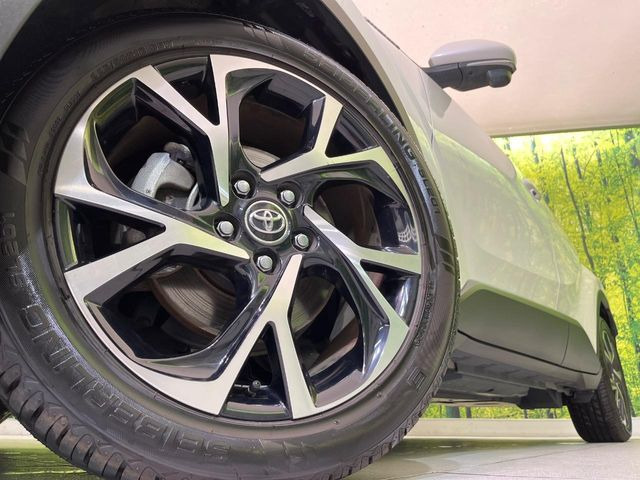 �y����18�C���`�A���~�z�C�[���z�O�ςɃ}�b�`���������A���~�z�C�[���𑕒����Ă���܂��B�e��ЊO�A���~�z�C�[����A�X�^�b�h���X�^�C�����戵�����Ă���܂��B���񂲑��k����������