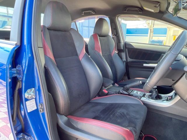 �y�n�[�t���U�[�V�[�g�z�������ƍ���S�n�𗼗������l�C�̃V�[�g���w�ʁE���ʂ̃t�@�u���b�N�f�ނ́A�ʋC���̗ǂ��⊊��ɂ����ɗD��Ă��܂��B�C���╞���ɍ��E���ꂸ���K�ɂ���肢�������܂��B