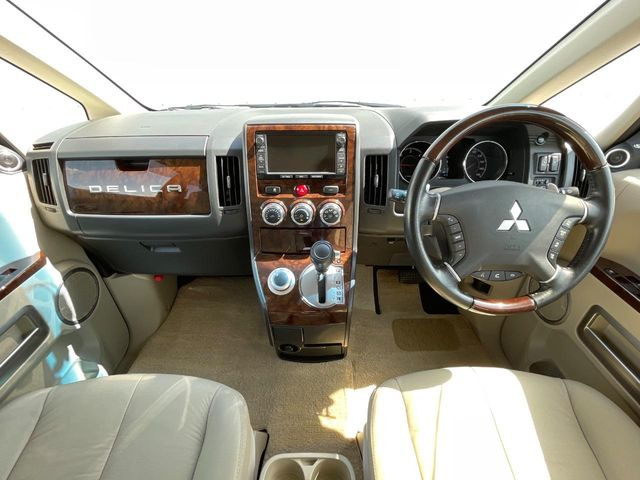 デリカD:52.2 ロイヤルエクシード 4WD