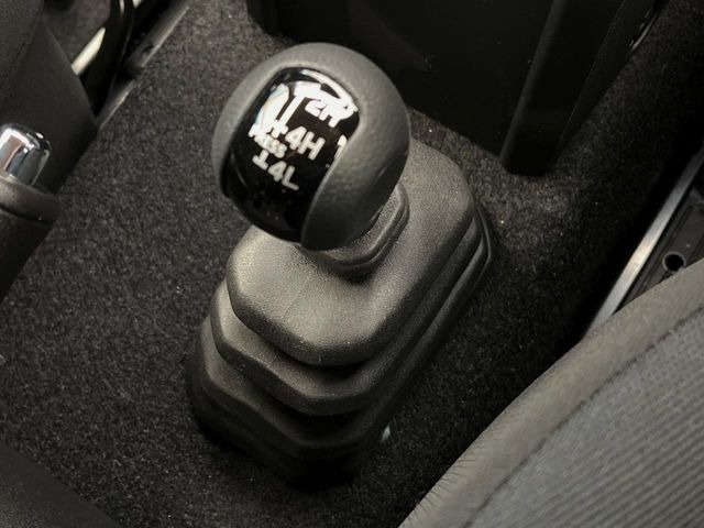 �y�}���`�e���C���Z���N�g�z�H�ʏ󋵂ɍ��������s���[�h�̑I���ŁA���j���\�E���s���萫������!�{�i�hSUV������4WD���\�������o���A�h���C�o�[�Ɉ��S�Ɗy���݂�񋟂��Ă����@�\�ł�!