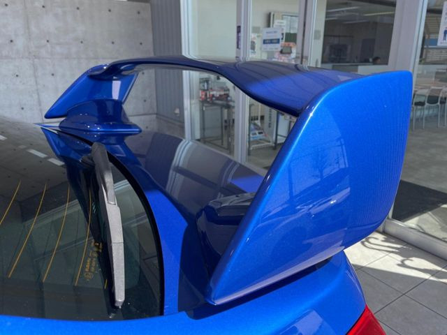 �y��^�����X�|�C���[�z�X�|�[�c�J�[�炵�����O�b�ƈ�������^�����X�|�C���[�𑕒��􍂑����s���̃X�^�r���e�B(���s���萫)����ɖ𗧂��܂��B