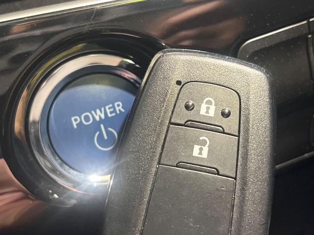 �y�X�}�[�g�L�[�z�J�o����|�P�b�g�ɓ��ꂽ�܂܂ł��h�A�̎{���E�������\�ȃX�}�[�g�L�[�𑕔��B�G���W���̃I���E�I�t�����J�M�����o���K�v����������Ƃ��Ă��֗��ł���