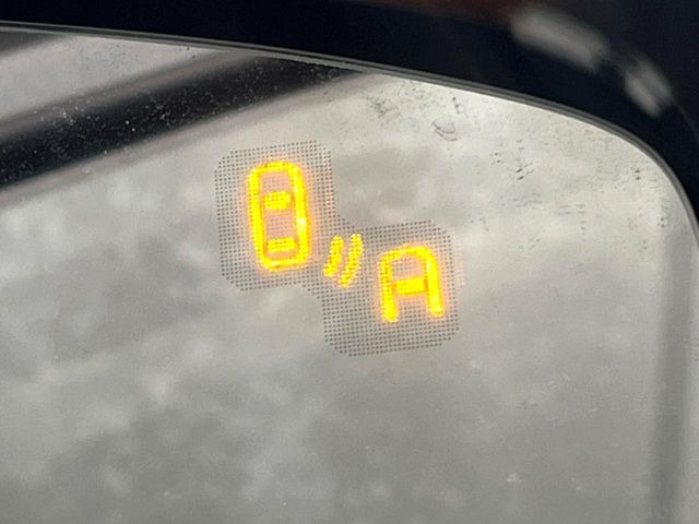 �y�u���C���h�X�|�b�g�C���t�H���[�V�����z���s���A�h�A�~���[�̎��p�ɂȂ�₷���ӏ��Ɍ㑱�Ԃ��ڋ߂���ƃT�C�h�~���[�t�߂Ɍx����\���A�h���C�o�[�ɒ��ӊ��N�����Ă���܂��B