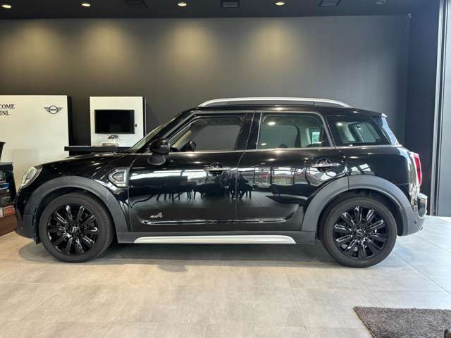 ミニクロスオーバークーパー SD オール4 4WD