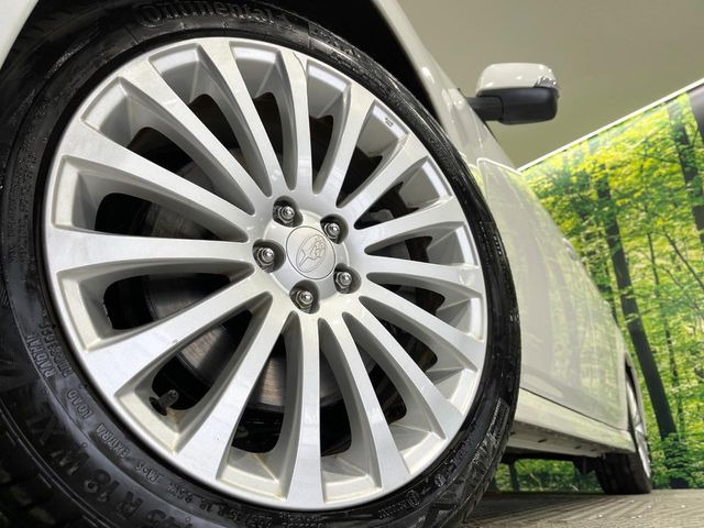 �y����18�C���`�A���~�z�C�[���z�O�ςɃ}�b�`���������A���~�z�C�[���𑕒����Ă���܂��B�e��ЊO�A���~�z�C�[����A�X�^�b�h���X�^�C�����戵�����Ă���܂��B���񂲑��k����������