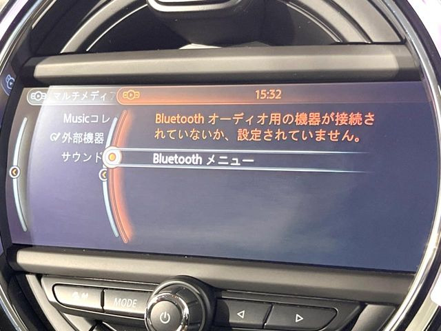 ��Bluetooth:���莝���̃X�}�[�g�t�H���ȂǂƐڑ����A�n���Y�t���[�ʘb��Տꊴ����~���[�W�b�N�Đ������y���݂��������܂��B�����ڑ��ł��̂Ŕς킵��������܂����