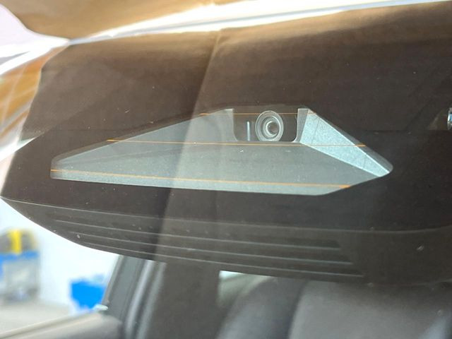 �y�v���N���b�V���Z�[�t�e�B�z�O���̎ԗ��������m���A�Փ˂������Ȏ��͌x��Œ��ӂ𑣂��A�u���[�L�𓥂ޗ͂��T�|�[�g�B�u���[�L�𓥂߂Ȃ������ꍇ�͏Փ˔�Q�y���u���[�L���쓮�A�Փˉ�����T�|�[�g���܂��B