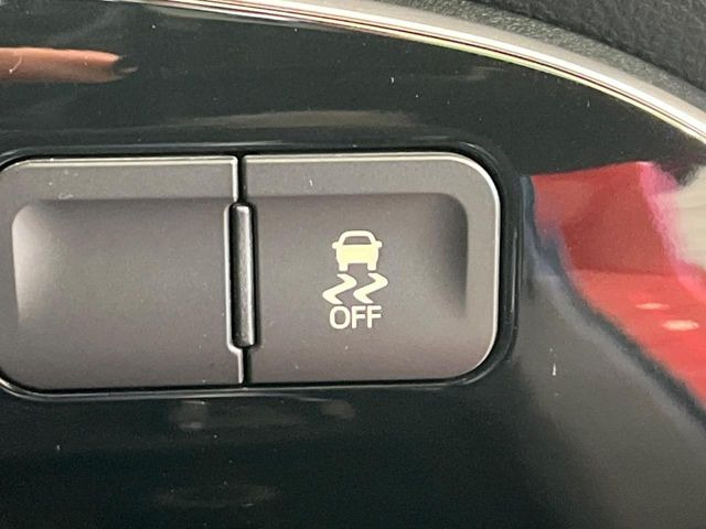 �y������h�~���u�z�ԗ��̉���������m����ƁA�����I�Ɏԗ��̐i�s������ۂ悤�Ɏԗ��𐧌䂵�܂��B�J�̓��ȂǊ���₷���H�ʏ󋵂ł����S�ȉ^�]���\�ł��B