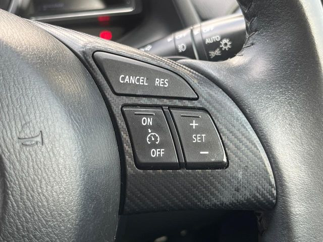 �y�N���[�Y�R���g���[���z�������H�����N���N���s�B�A�N�Z���𗣂��Ă���葬�x�ő��s���ł��A�������^�]���̕��S���y��!�����E�������ȒP�ȃX�C�b�`����Œ����ł��܂��B