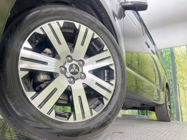 �y����18�C���`�A���~�z�C�[���z�O�ςɃ}�b�`���������A���~�z�C�[���𑕒����Ă���܂��B�e��ЊO�A���~�z�C�[����A�X�^�b�h���X�^�C�����戵�����Ă���܂��B���񂲑��k����������