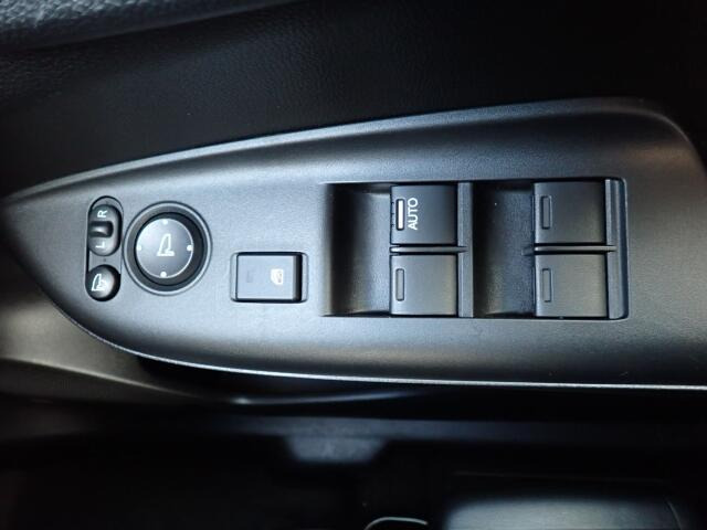 �d���i�[���h�A�~���[�E�p���[�E�B���h�E�������Ă��܂��B