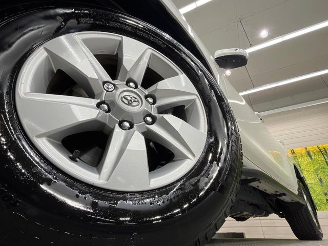 �y�����A���~�z�C�[���z�O�ςɃ}�b�`���������A���~�z�C�[���𑕒����Ă���܂��B�e��ЊO�A���~�z�C�[����A�X�^�b�h���X�^�C�����戵�����Ă���܂��B���񂲑��k����������