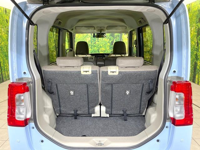 普段のお買い物や通勤、送迎等に十分な荷室スペースを確保しております。セカンドシートを倒すと、大きな荷物の積載も可能です♪