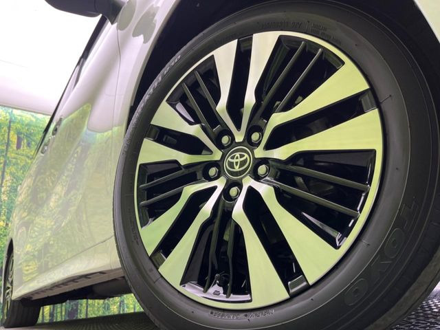 �y����18�C���`�A���~�z�C�[���z�O�ςɃ}�b�`���������A���~�z�C�[���𑕒����Ă���܂��B�e��ЊO�A���~�z�C�[����A�X�^�b�h���X�^�C�����戵�����Ă���܂��B���񂲑��k����������