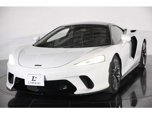 �A�_�v�e�B�uLED�w�b�h���C�g�𑕔��B��ԑ��s���̎��F�������߂Ȃ���A�󋵂ɉ����ďƎ˔͈͂����������B���S���Ɛ�i���𗼗����������ƂȂ��Ă��܂��B