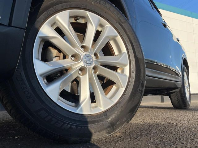 �y����17�C���`�A���~�z�C�[���z�O�ςɃ}�b�`���������A���~�z�C�[���𑕒����Ă���܂��B�e��ЊO�A���~�z�C�[����A�X�^�b�h���X�^�C�����戵�����Ă���܂��B���񂲑��k����������