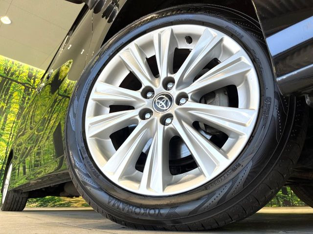 �y����18�C���`�A���~�z�C�[���z�O�ςɃ}�b�`���������A���~�z�C�[���𑕒����Ă���܂��B�e��ЊO�A���~�z�C�[����A�X�^�b�h���X�^�C�����戵�����Ă���܂��B���񂲑��k����������