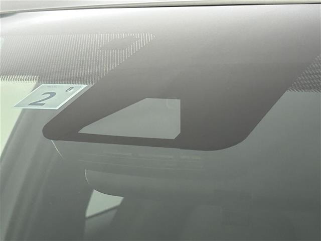 ヤリス1.5 ハイブリッド X E-Four 4WD