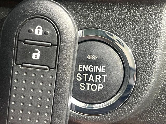 �y�L�[�t���[�V�X�e���z�J�o����|�P�b�g�ɓ��ꂽ�܂܂ł��h�A�̎{���E�������\�ȃX�}�[�g�L�[�𑕔��B�G���W���̃I���E�I�t�����J�M�����o���K�v����������Ƃ��Ă��֗��ł���