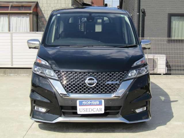 セレナ2.0 AUTECH スポーツスペック