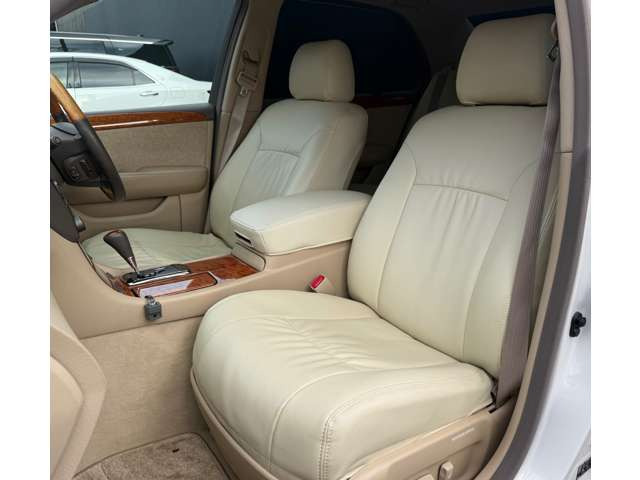 ���q�l�̈��S����ɍl���A���Ђɂ�24���ԃ��[�h�T�[�r�X���s���Ă���܂��B