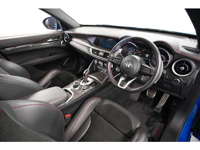 �e��J�[�{���p�[�c�ɂ���w�X�|�[�e�B�[�Ɏd�グ��ꂽ�G�N�X�e���A�f�U�C��