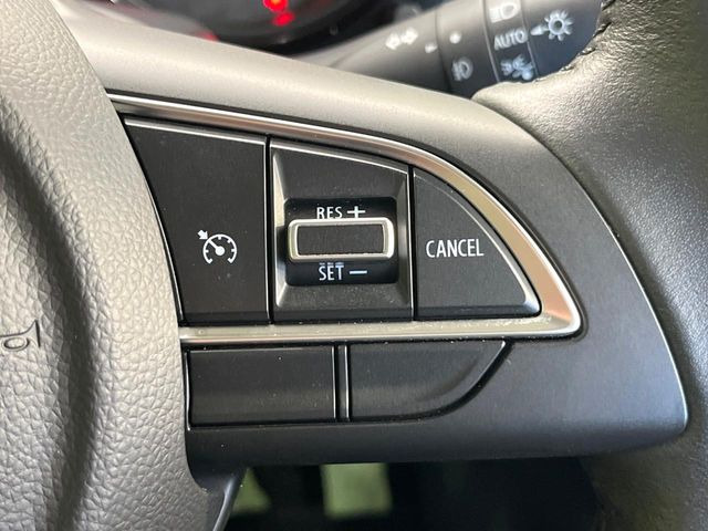 �y�N���[�Y�R���g���[���z�������H�����N���N���s�B�A�N�Z���𗣂��Ă���葬�x�ő��s���ł��A�������^�]���̕��S���y��!�����E�������ȒP�ȃX�C�b�`����Œ����ł��܂��B