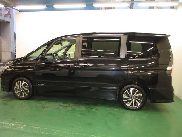 セレナ2.0 ハイウェイスターV