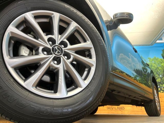 �y����17�C���`�A���~�z�C�[���z�O�ςɃ}�b�`���������A���~�z�C�[���𑕒����Ă���܂��B�e��ЊO�A���~�z�C�[����A�X�^�b�h���X�^�C�����戵�����Ă���܂��B���񂲑��k����������