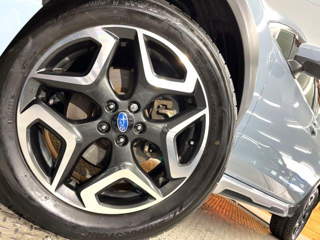 �y����18�C���`�A���~�z�C�[���z�O�ςɃ}�b�`���������A���~�z�C�[���𑕒����Ă���܂��B�e��ЊO�A���~�z�C�[����A�X�^�b�h���X�^�C�����戵�����Ă���܂��B���񂲑��k����������