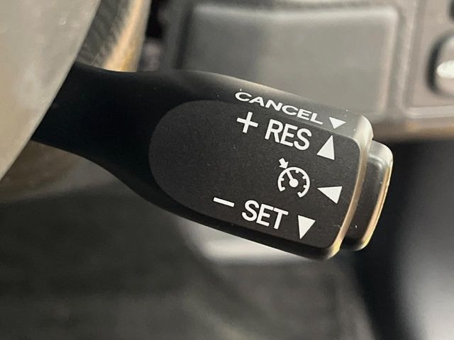 �y�N���[�Y�R���g���[���z�������H�����N���N���s�B�A�N�Z���𗣂��Ă���葬�x�ő��s���ł��A�������^�]���̕��S���y��!�����E�������ȒP�ȃX�C�b�`����Œ����ł��܂��B