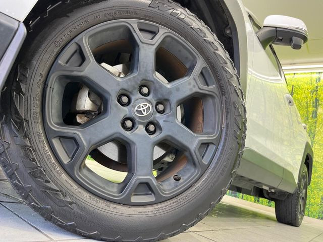 �y����18�C���`�A���~�z�C�[���z�O�ςɃ}�b�`���������A���~�z�C�[���𑕒����Ă���܂��B�e��ЊO�A���~�z�C�[����A�X�^�b�h���X�^�C�����戵�����Ă���܂��B���񂲑��k����������