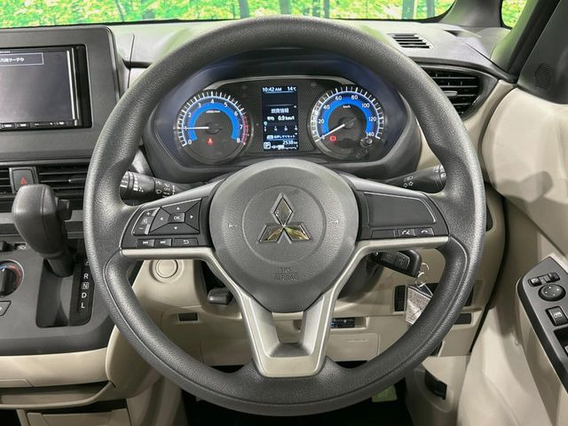 �y�X�e�A�����O�X�C�b�`�z�^�]���A�O������ڐ������炷���ƂȂ��A�I�[�f�B�I���̑��삪�\�ȕ֗��@�\!���S&���K�ȃh���C�u�����o���Ă���܂���