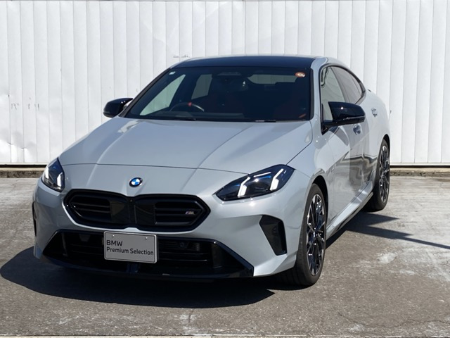 2シリーズグランクーペM235 xドライブ 4WD