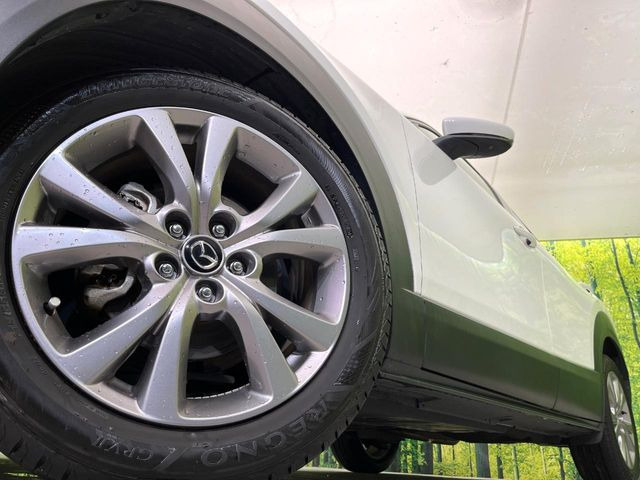 �y����18�C���`�A���~�z�C�[���z�O�ςɃ}�b�`���������A���~�z�C�[���𑕒����Ă���܂��B�e��ЊO�A���~�z�C�[����A�X�^�b�h���X�^�C�����戵�����Ă���܂��B���񂲑��k����������