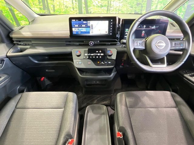 セレナ1.4 e-POWER ハイウェイスターV