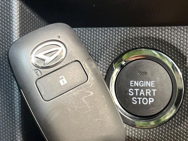 �y�L�[�t���[�V�X�e���z�J�o����|�P�b�g�ɓ��ꂽ�܂܂ł��h�A�̎{���E�������\�ȃX�}�[�g�L�[�𑕔��B�G���W���̃I���E�I�t�����J�M�����o���K�v����������Ƃ��Ă��֗��ł���