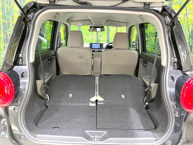 普段のお買い物や通勤、送迎等に十分な荷室スペースを確保しております。セカンドシートを倒すと、大きな荷物の積載も可能です♪