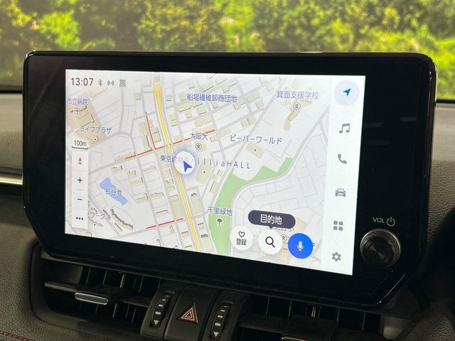 �y10.5�C���` �f�B�X�v���C�I�[�f�B�I�z���ʂ̃f�B�X�v���C��AppleCarPlay��AndroidAuto�����p�\�B�傫�ȉ�ʂŃX�}�z�i�r�A�v���������p���������܂���