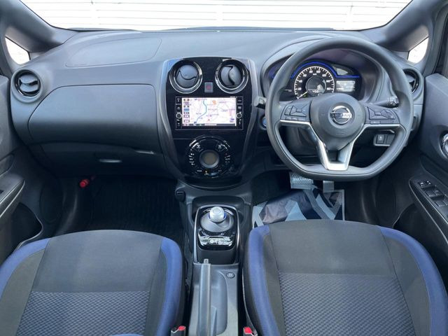 ノート1.2 e-POWER X ブラックアロー