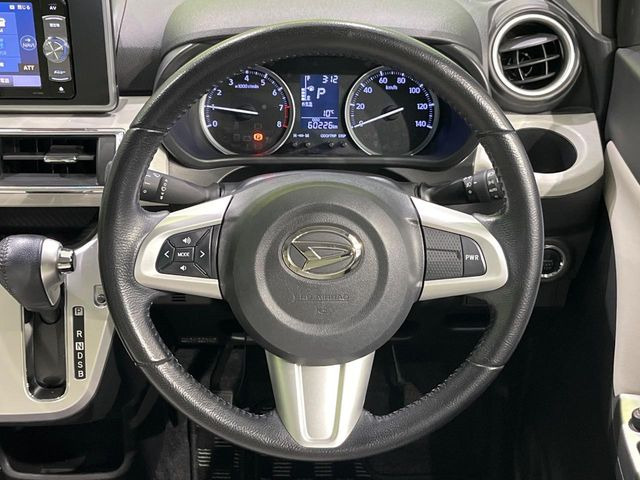 �y�����v�����X�e�A�����O�z�㎿�Ȋv���g�p���邱�ƂŁA��ɂ����������݂ƂĂ��^�]���₷���n���h���ł���