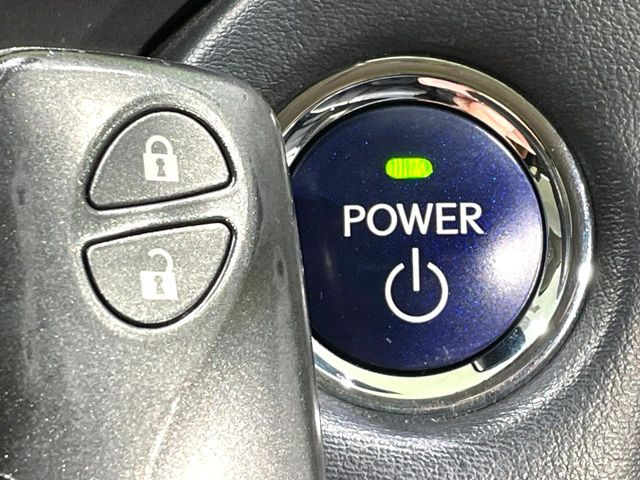 �y�X�}�[�g�L�[�z�J�o����|�P�b�g�ɓ��ꂽ�܂܂ł��h�A�̎{���E�������\�ȃX�}�[�g�L�[�𑕔��B�G���W���̃I���E�I�t�����J�M�����o���K�v����������Ƃ��Ă��֗��ł���