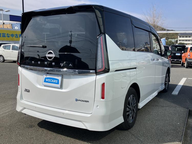 セレナ1.4 e-POWER ハイウェイスターV