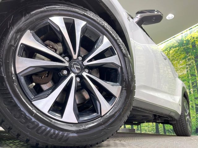 �y�O���[�h��p����18�C���`�A���~�z�C�[���z�f�U�C�����̍��������A���~�z�C�[���𑕒����Ă���܂��B�e��ЊO�A���~�z�C�[����A�X�^�b�h���X�^�C�����戵�����Ă���܂��B���񂲑��k����������