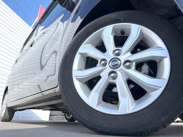 �y����14�C���`�A���~�z�C�[���z�O�ςɃ}�b�`���������A���~�z�C�[���𑕒����Ă���܂��B�e��ЊO�A���~�z�C�[����A�X�^�b�h���X�^�C�����戵�����Ă���܂��B���񂲑��k����������