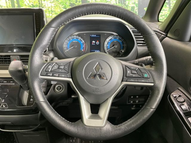 �y�����v�����X�e�A�����O�z�㎿�Ȋv���g�p���邱�ƂŁA��ɂ����������݂ƂĂ��^�]���₷���n���h���ł���